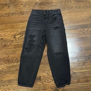 american eagle relaxed mom jeans